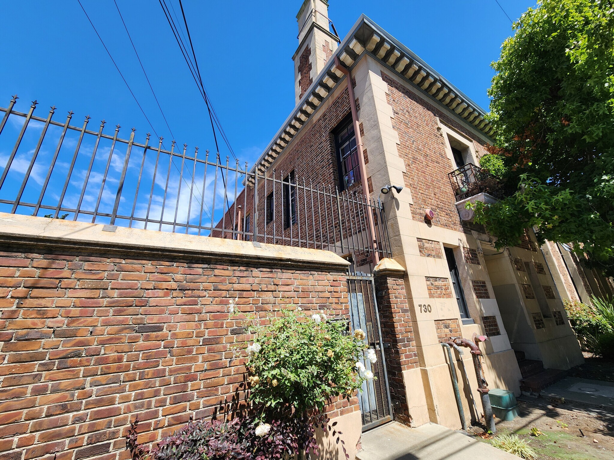 Building Photo - 730 29th St