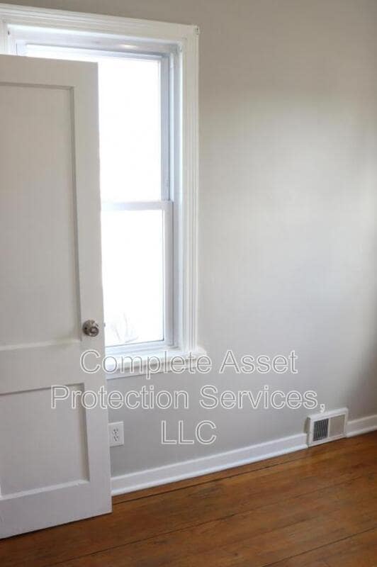 Building Photo - 4316 Baltimore Ave