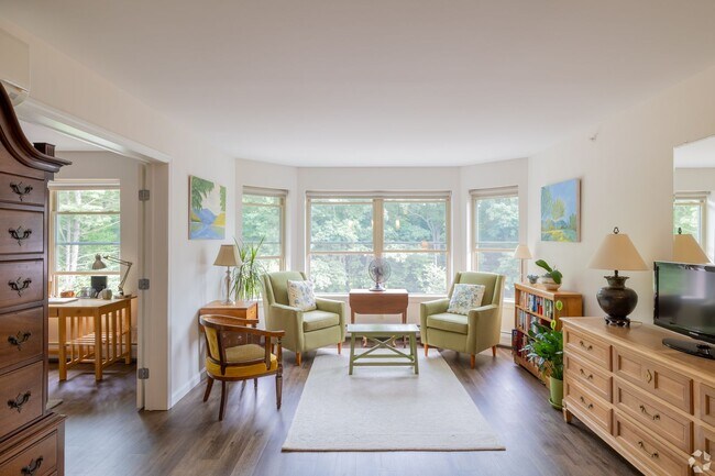 Building Photo - One Bedroom plus Den with a view that's ha...