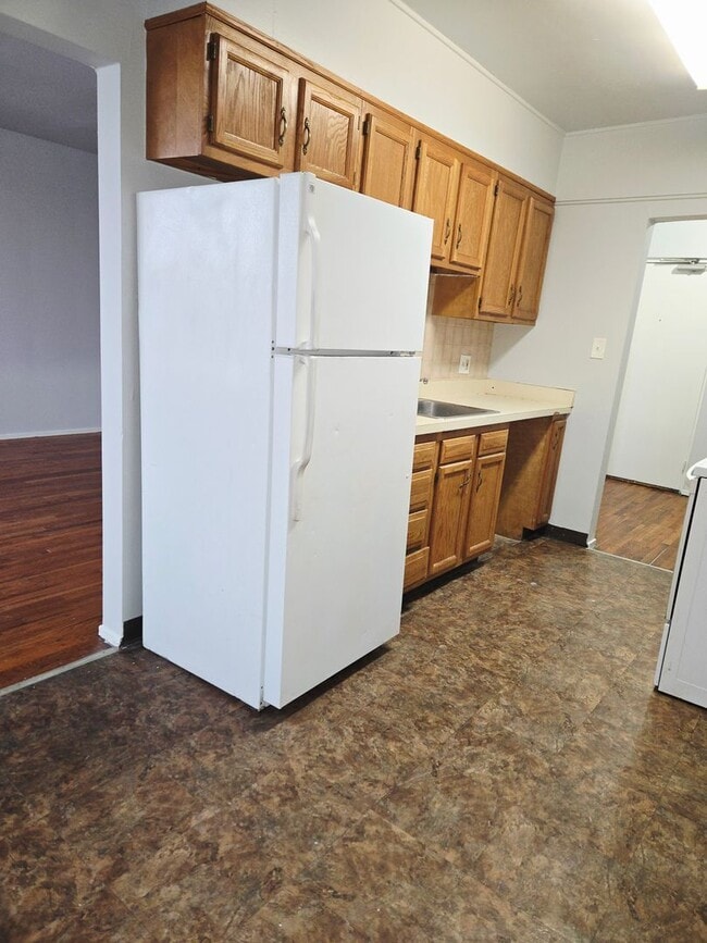 Building Photo - 1 bedroom, 1 bathroom