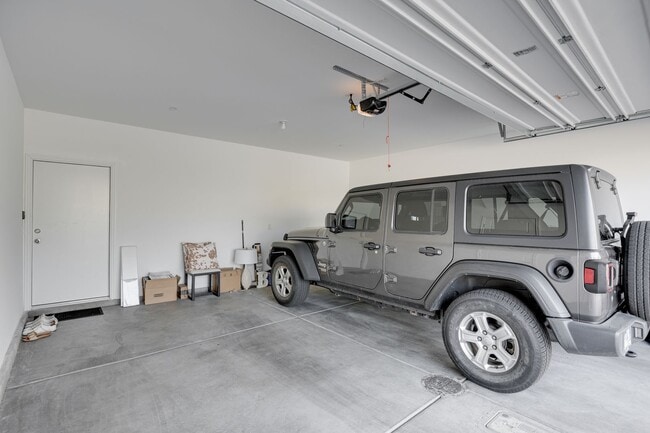 Building Photo - FULLY FURNISHED CONDO IN SUMMERLIN 89138! SHORT TERM!