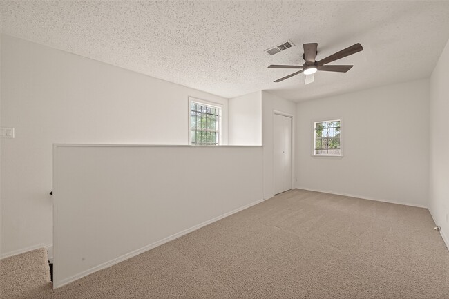 Building Photo - 5830 Southlea St