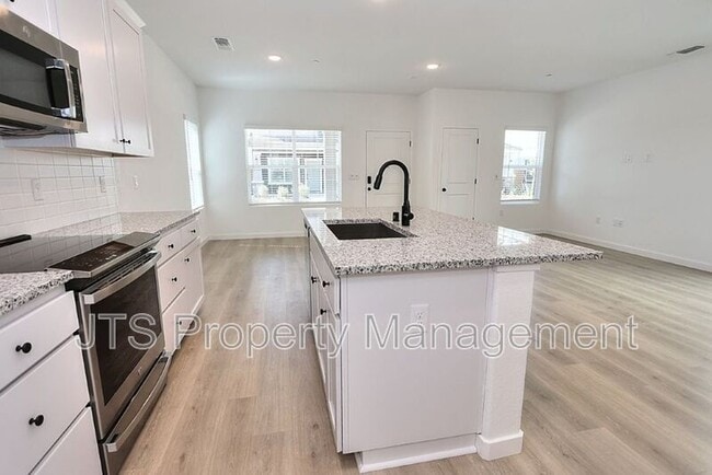 Building Photo - 4266 Aura Way