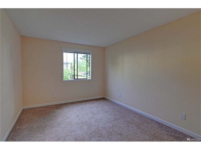 Building Photo - 16310 NE 12th Ct