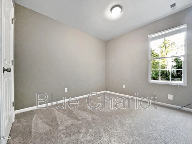 Building Photo - 311 Burnette St