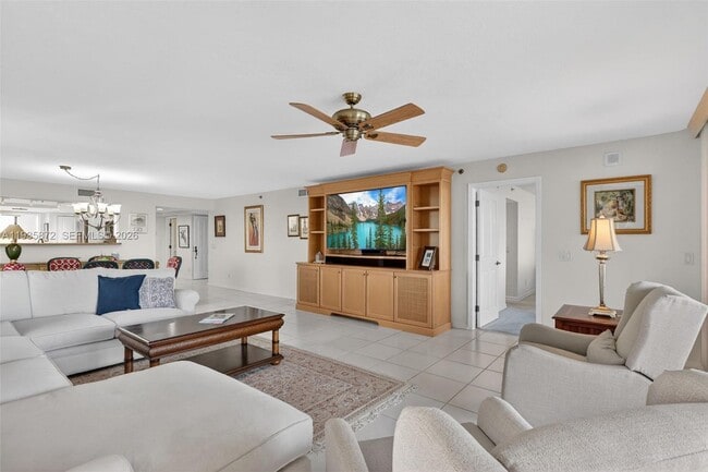 Building Photo - 4000 N Hwy A1A