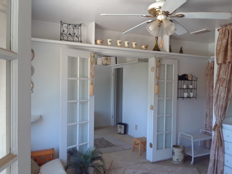 Building Photo - 6129 Andalusia Ave