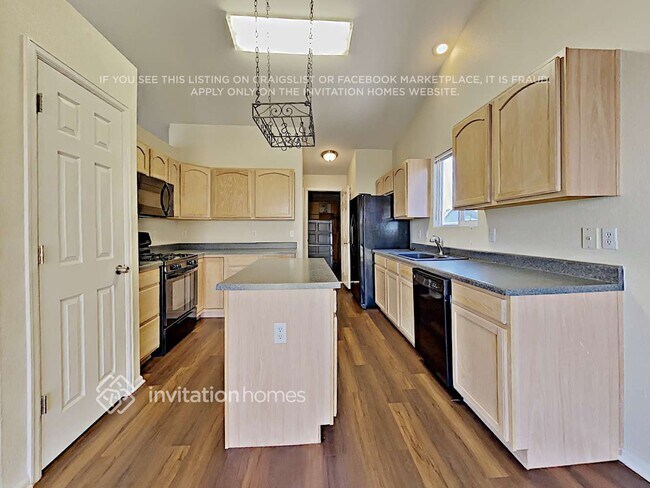 Building Photo - 1552 Ancestra Dr