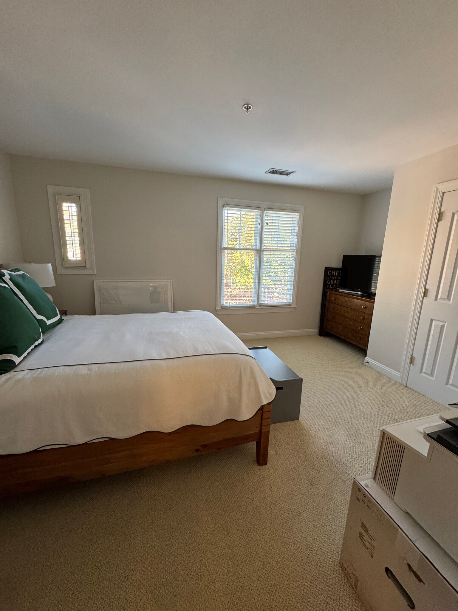 Building Photo - 1156 Hampton Gardens Ln