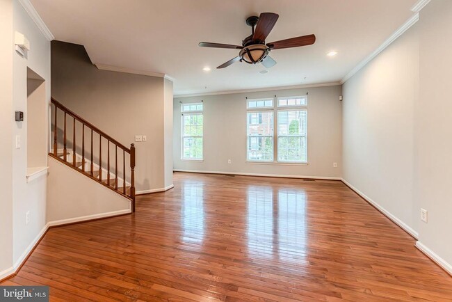 Building Photo - 1552 Oakley Ln