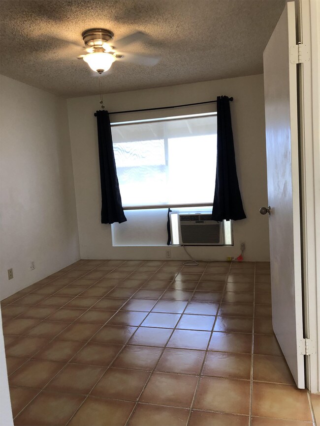 Building Photo - 91-1010-1010 Mikohu St