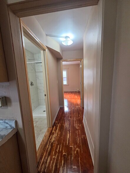 Building Photo - 414 Perrin St