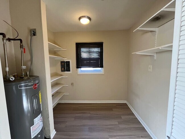 Building Photo - 8399 Booneville Dr