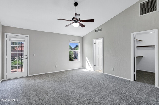 Building Photo - 4315 E Rocky Slope Dr