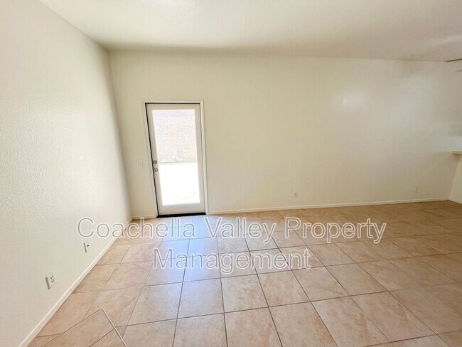 Building Photo - 74475 Driftwood Dr