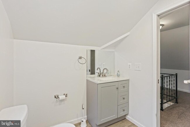 Building Photo - 5707 1st Ave