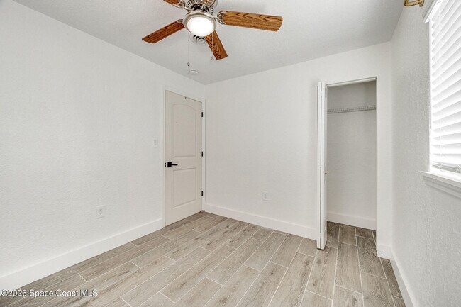 Building Photo - 1185 King St