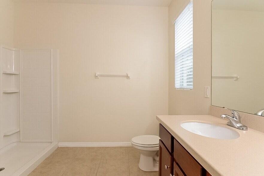 Building Photo - 6139 Twin Bridges Dr