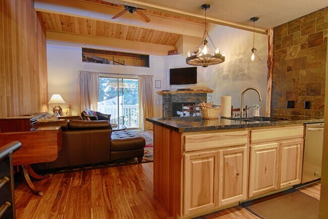 Building Photo - SKI LEASE: Kings Beach; Updated, Well Appointed Townhome