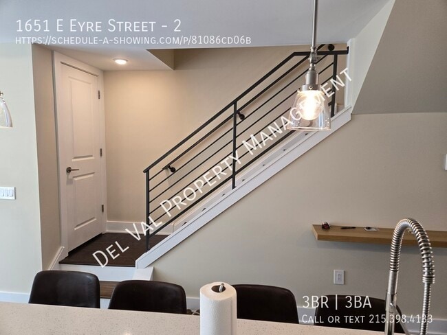 Building Photo - 1651 E Eyre St