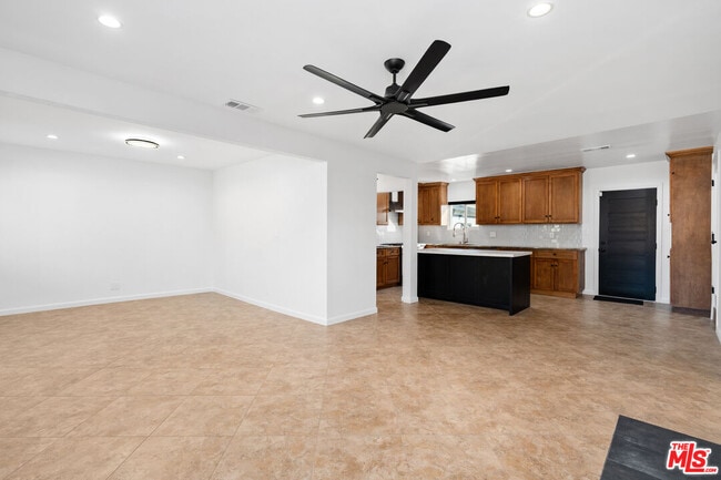 Building Photo - 20850 Chase St