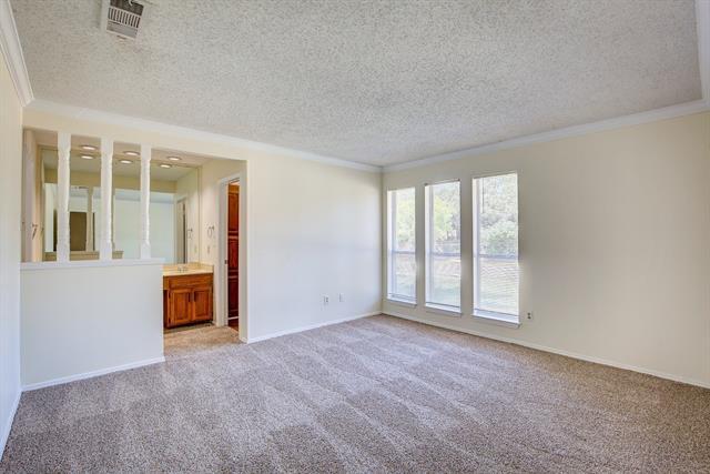 Building Photo - 1010 Kingston Dr