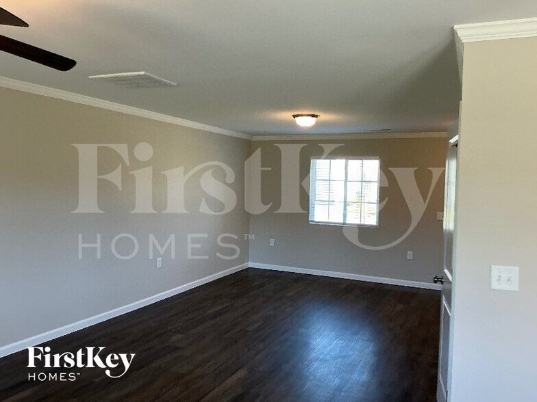 Building Photo - 5026 Apsley Dr