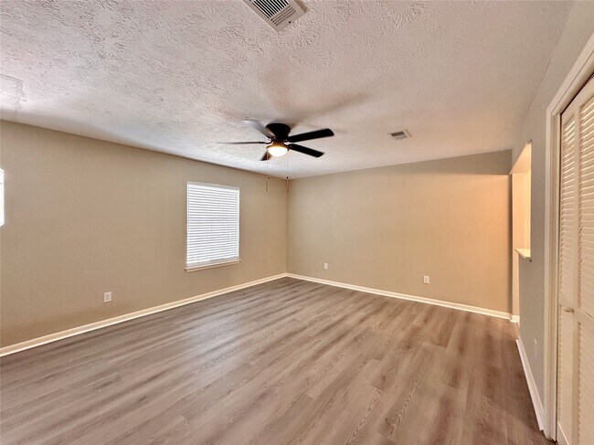 Building Photo - 3439 Aspen Bend Dr