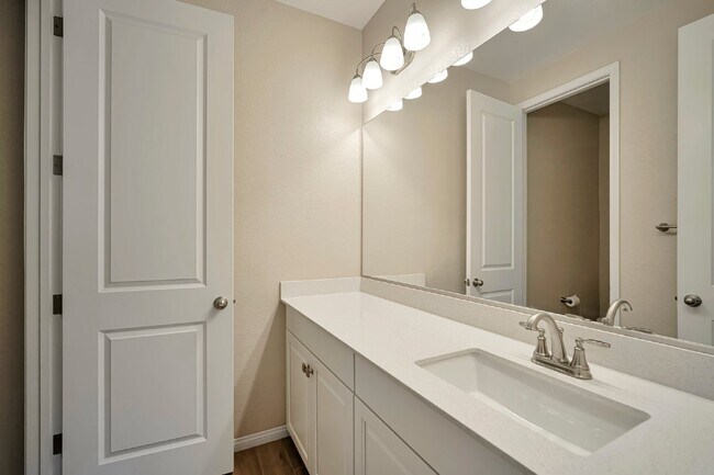 Building Photo - 780 Aurora Vale Pl