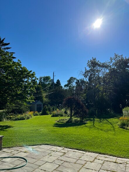 Building Photo - 8551 N Point Dr