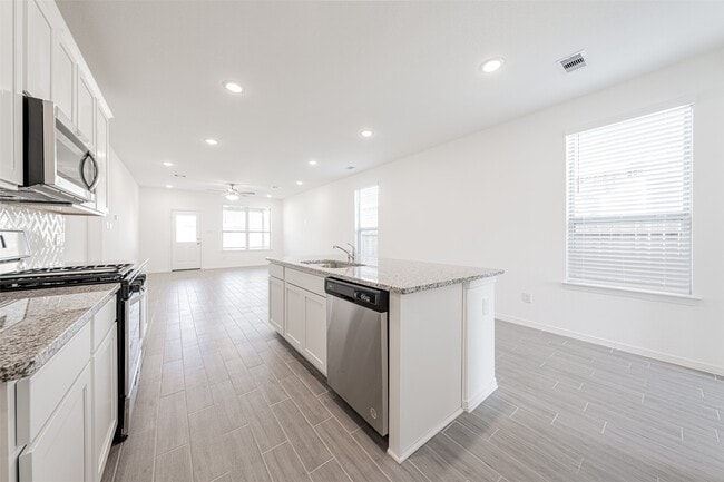 Building Photo - 5731 Tabula Rasa Dr