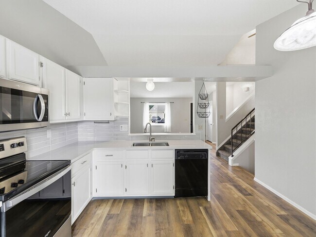 Building Photo - 3106 Sharps St