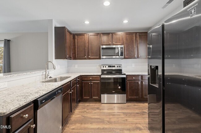 Building Photo - 129 Longleaf Pine St