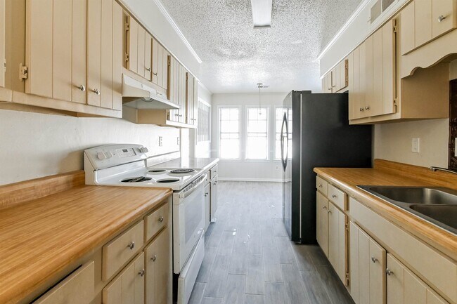 Building Photo - 4562 Cognac Cove