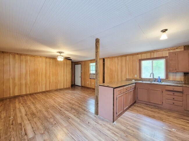 Building Photo - 20272 Forest Woods Ln