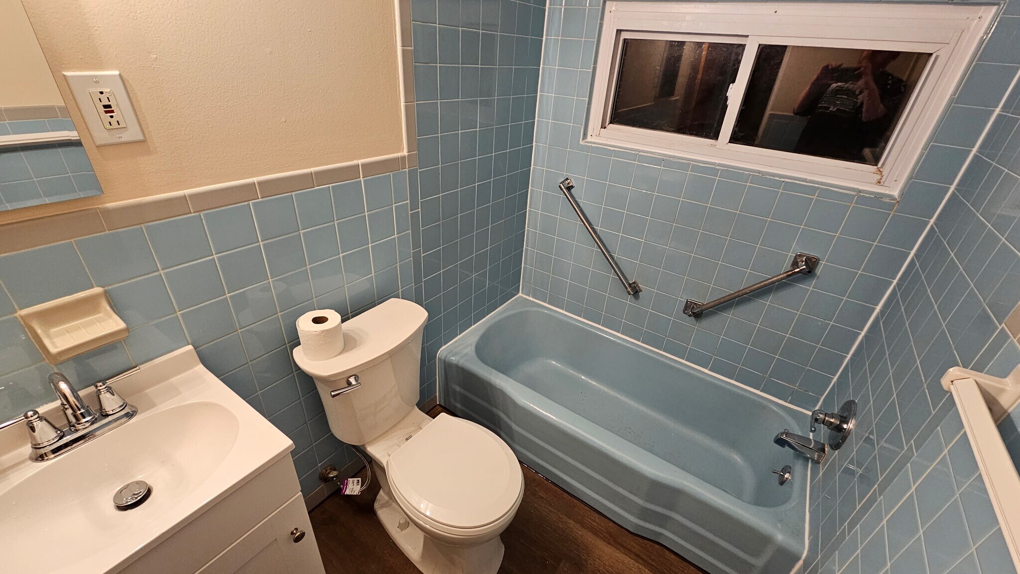 Bathroom - 2363 Mount Carmel Ave