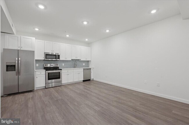 Building Photo - 1617 Ridge Ave