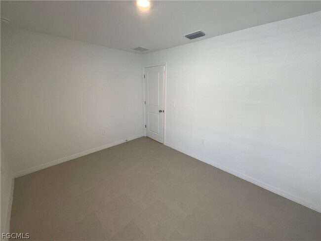 Building Photo - 17236 Cantu Ct