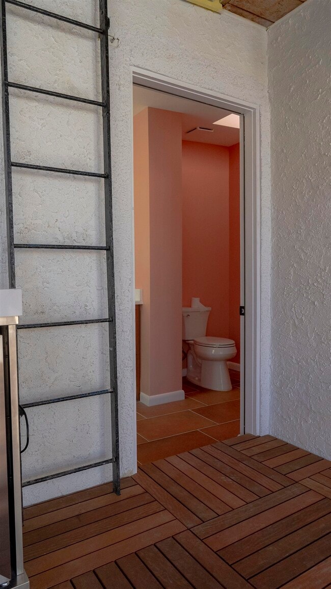 Building Photo - 207 GARDEN St