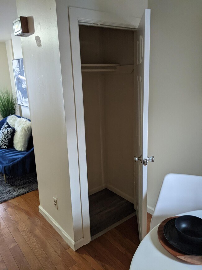 Building Photo - 1824 N Taney St