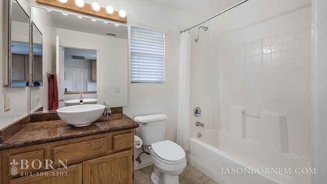 Building Photo - 5482 Avignon Ct