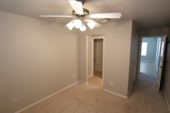 Building Photo - 5414 Trammel Dr