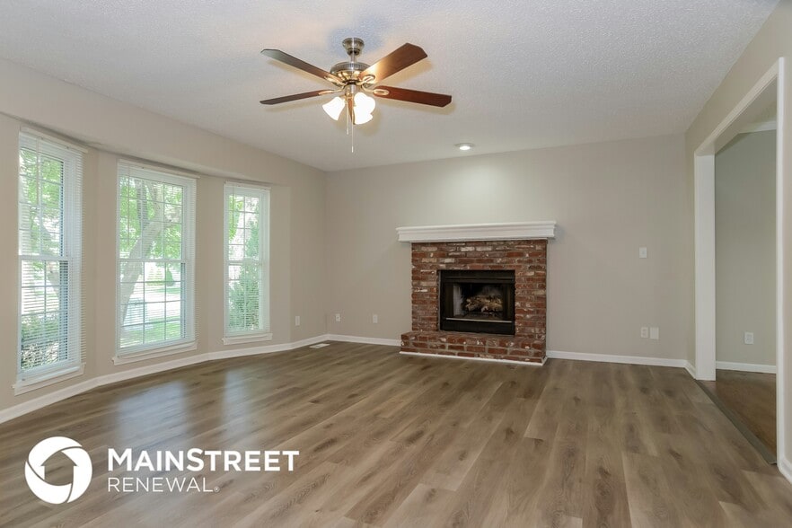 Building Photo - 14705 S Alden St