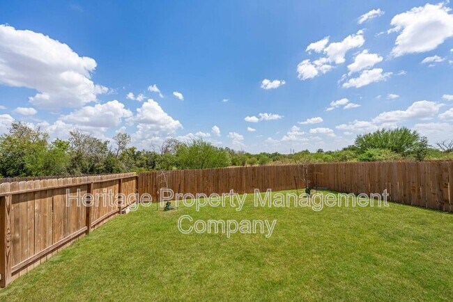 Building Photo - 8718 Broad Wing Dr