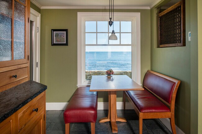 Building Photo - 7 Point Rd