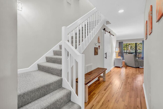 Building Photo - 4000 Fairway Lakes Dr
