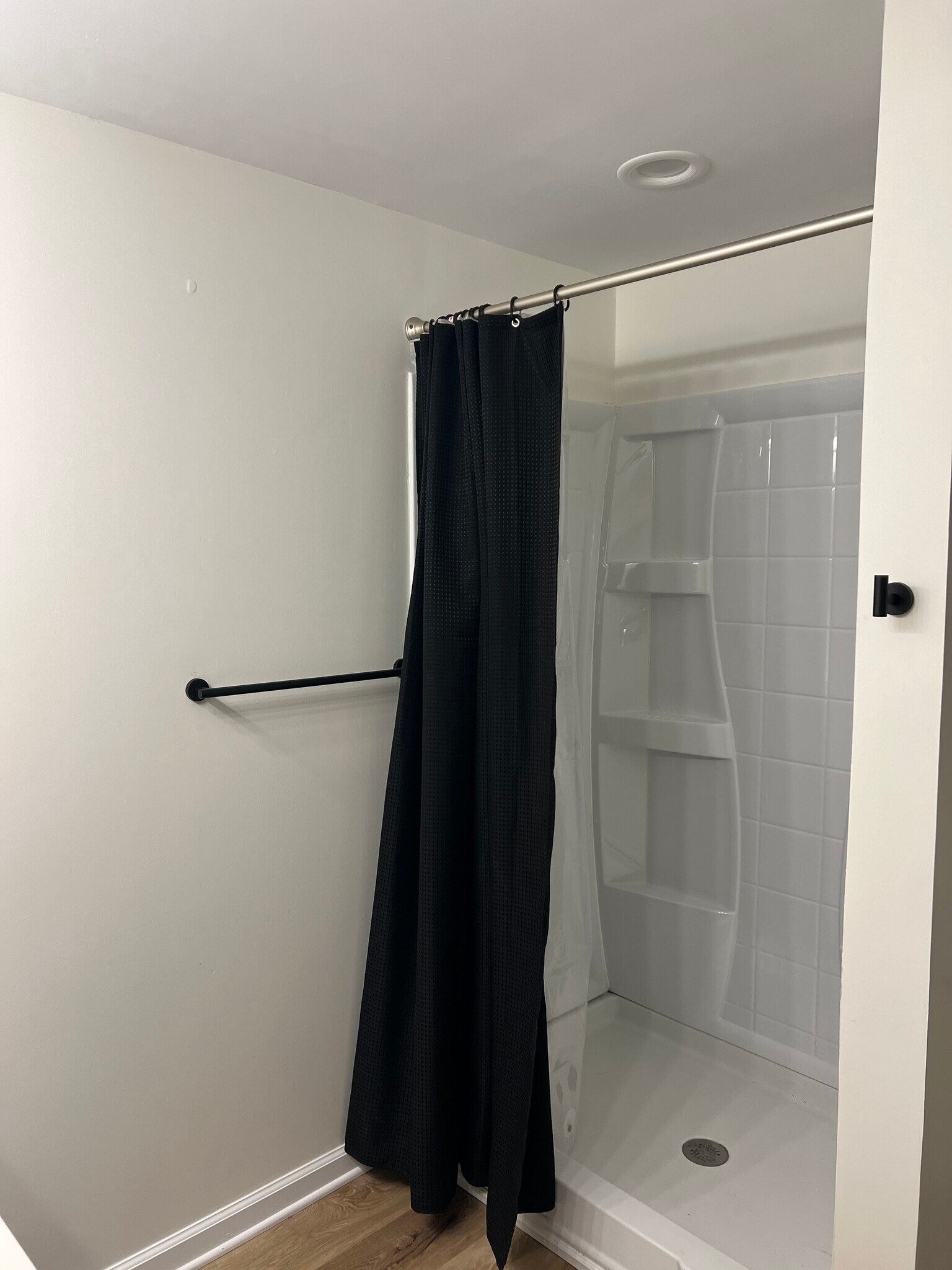 Building Photo - 2210 Shamrock Dr