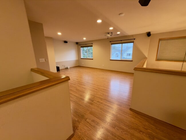 Building Photo - 5124 NW Crady Ln