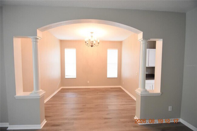 Building Photo - 644 Chesney Dr