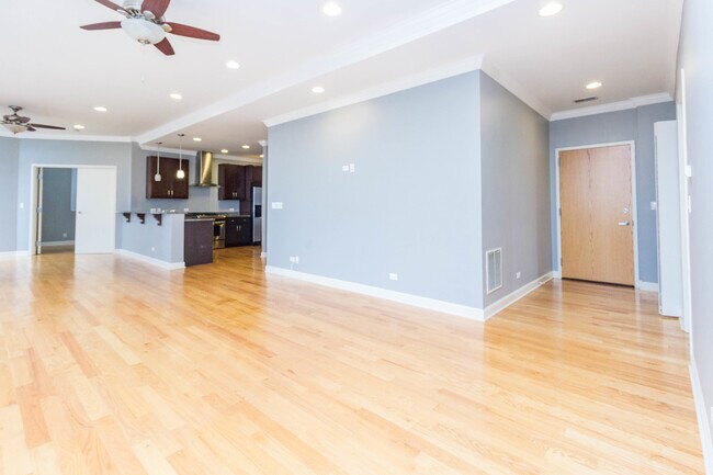 Building Photo - 4810 N Lavergne Ave